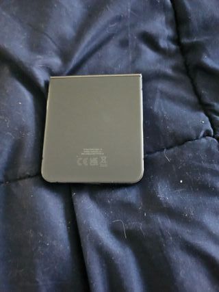 Samsung Galaxy Z Flip 4