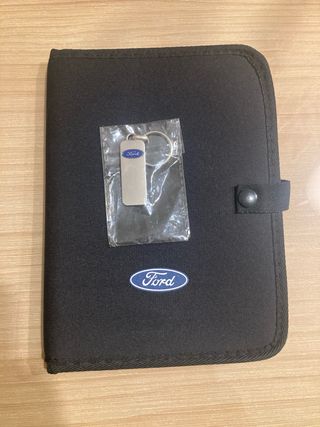 Carpeta Ford Negra
