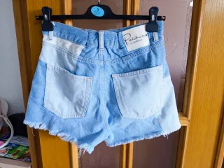 Shorts vaqueros Stradivarius talla 34. OFERTAAAAAA