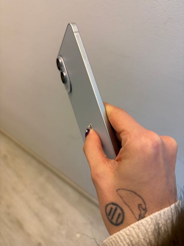 Samsung S25 Edge 256gb semi nuevo