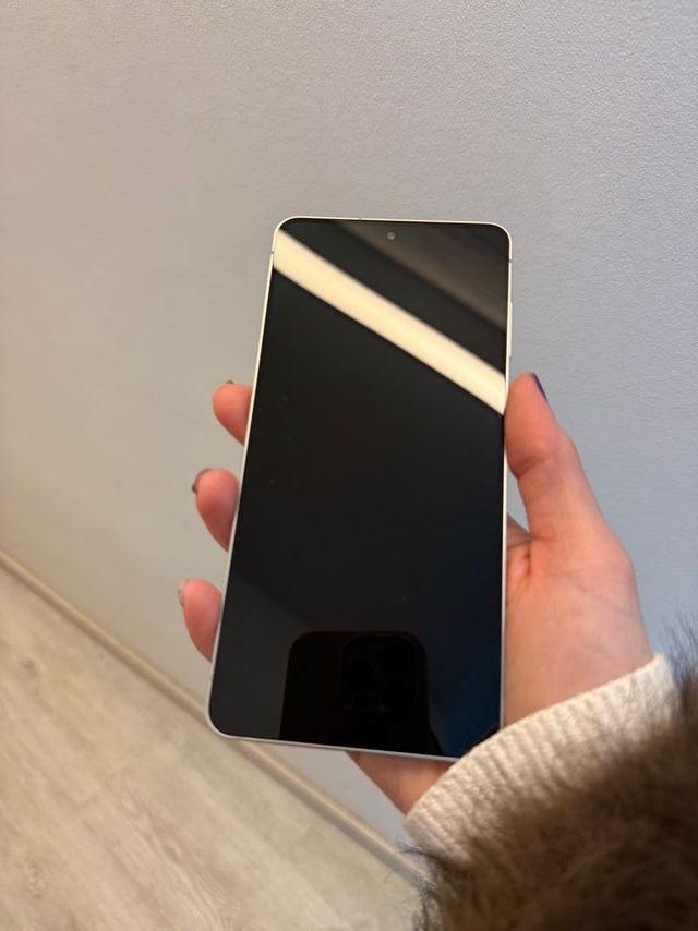 Samsung S25 Edge 256gb semi nuevo