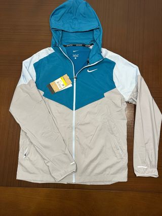 Chaqueta Nike Windrunner Talla S