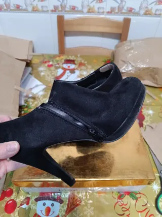 Botines negros talla 38