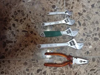 Juego de llaves fijas y de estrellas