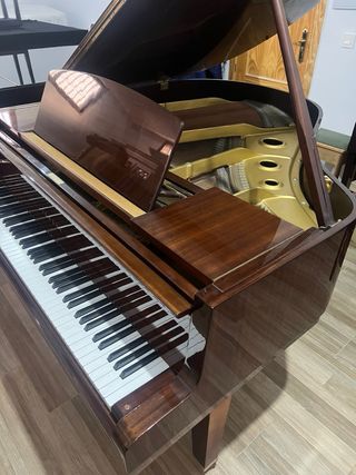 Piano de cola Yamaha