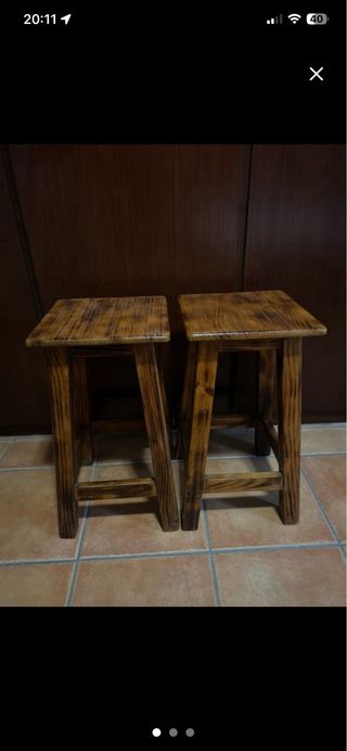Mesa de cocina con encimera de granito enaguas