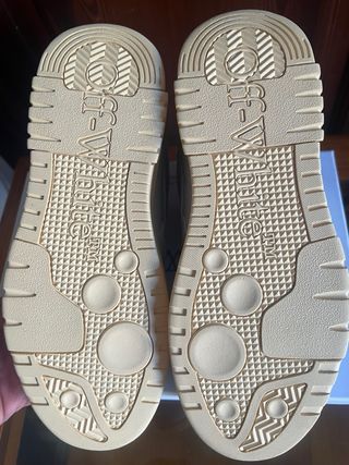 Sneakers Off-White con Virgil Abloh 2013