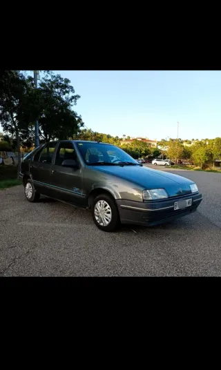 Súper oferta!!  64.000km!! Renault 19