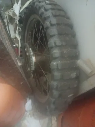 Rueda trasera moto cross 18/