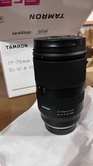 Objetivo Tamron 17-70mm f2.8 Di III-A VC RXD