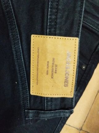 Pantalones hombre a 3