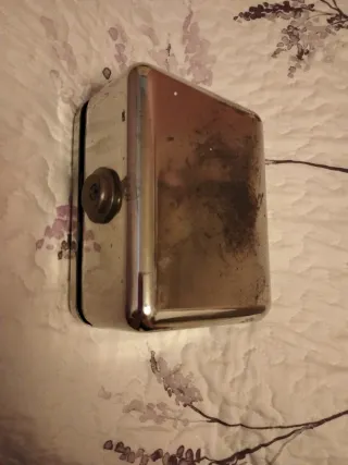 Caja caudales metálica con llave