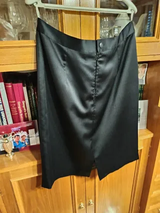 Traje boda fallida sin estrenar,negro/ granate