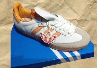 Adidas Samba Naranja y gris claro