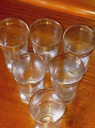 6 Copos com ornamentos de fio de ouro - Anos 80