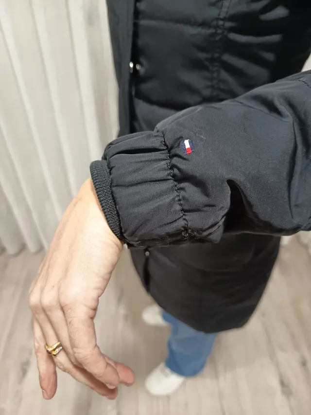 Plumífero Tommy Hilfiger negro talla S