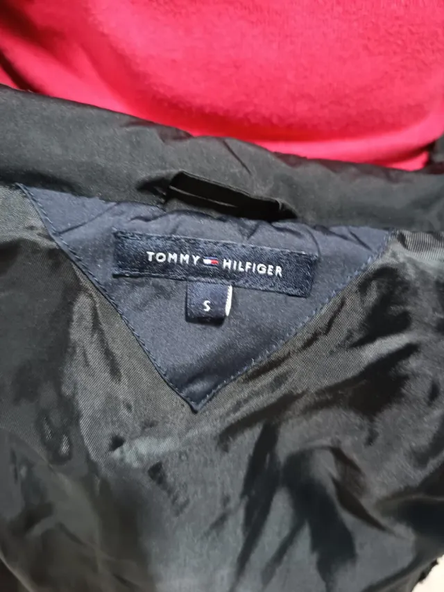 Plumífero Tommy Hilfiger negro talla S