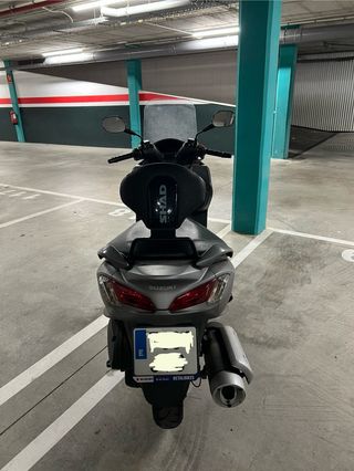 Suzuki Burgman 200 Gris