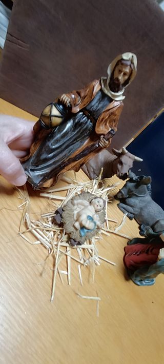 Nacimiento 5 figuras resina