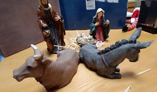 Nacimiento 5 figuras resina