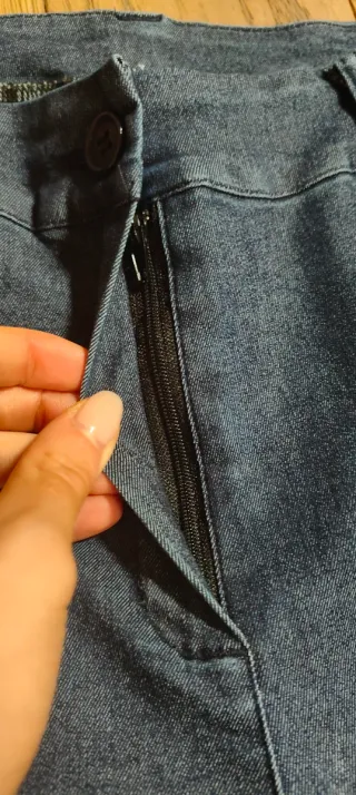 Pantaloni in denim blu da ragazza