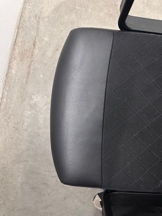 Silla de oficina negra