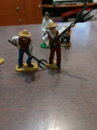 Lote 9 Figuras campesinos para Belén