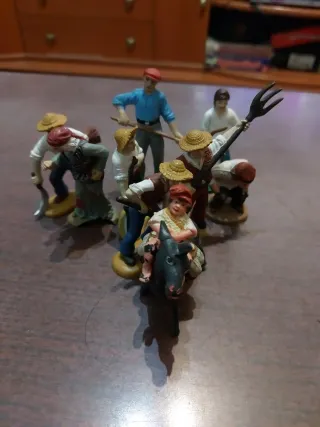 Lote 9 Figuras campesinos para Belén