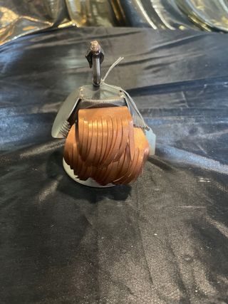 Figura de pavo de metal artesanal