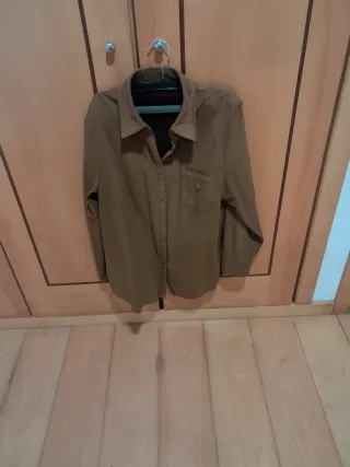 Casaco de camurça castanho