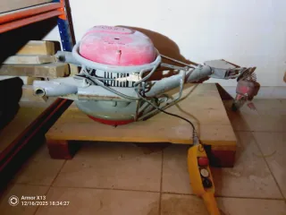 Montacargas construcción con trípode