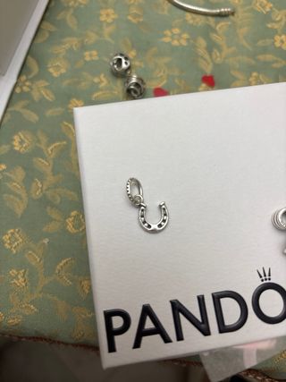 Pulsera Pandora con 5 charms