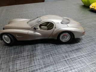 Chrysler Atlantic 1/18 Guiloy