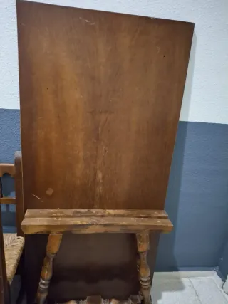 Mesa de comedor, 6 sillas estilo castellano