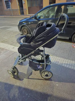 Carro de bebé negro