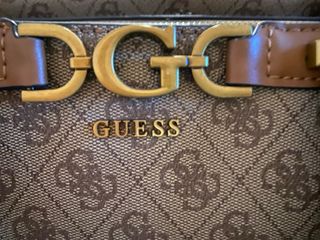Bolso Guess Piel Marrón y Dorado