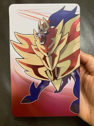 Pokémon Scudo Nintendo Switch + scatola metallica