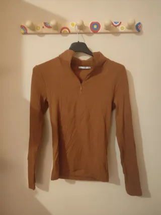 T-shirt Zuiki marrone con zip