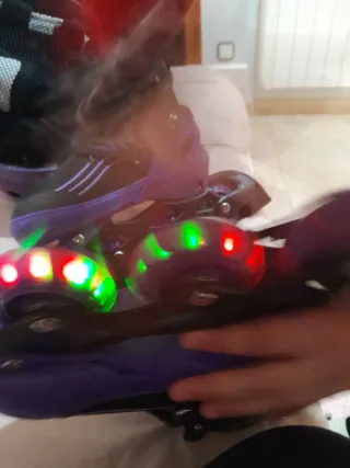 Patines y Casco Morado