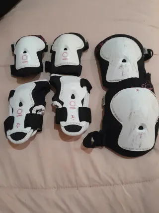 Patines y Casco Morado