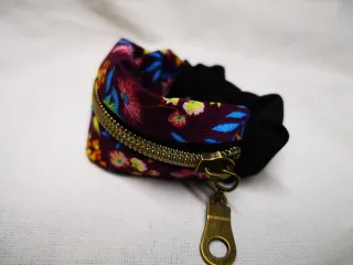 Conjunto Pulsera Monedero y Coletero Artesanal