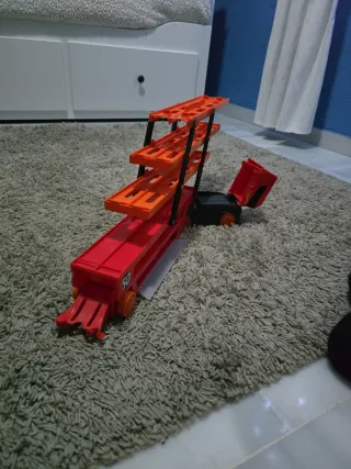 Camión Transportador Hot Wheels Naranja y Rojo
