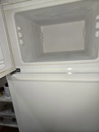 Nevera pequeña Liebherr 2 puertas