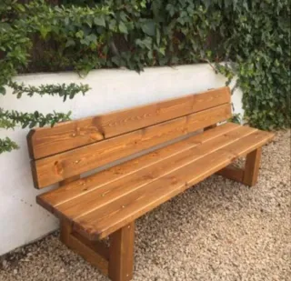 Banco de madera para exterior