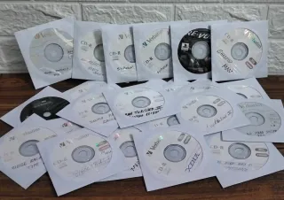 PlayStation 1 con scatola e accessori