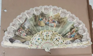 Ventaglio vintage pizzo e dipinto