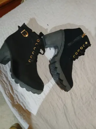 Botines negros de mujer con tacón
