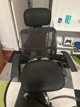 Silla de escritorio ergonómica negra