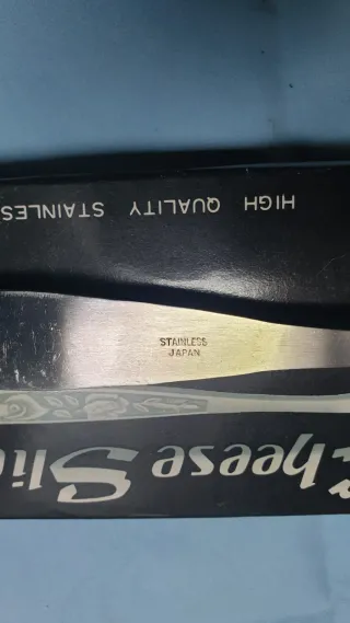 Cortador de Queijo Inox com Rosas