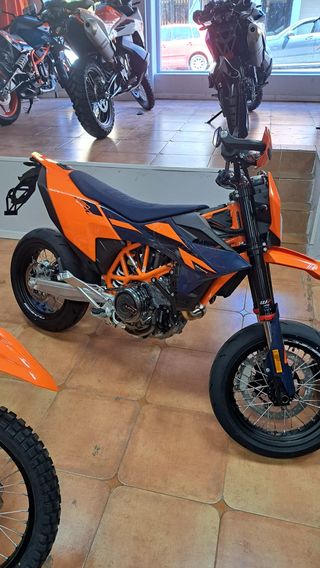 KTM 690 SMC R 2026